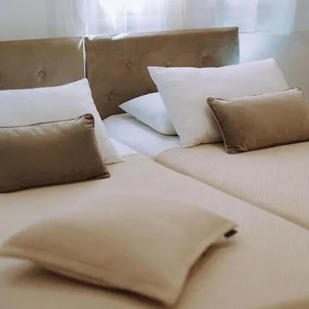 Lithostroto * アルゴストリオン